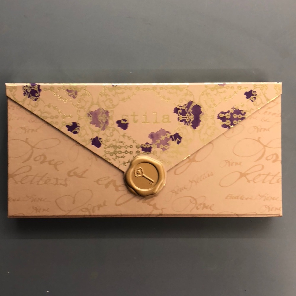 Stila 2015 A Whole Lot of Love Gift Set